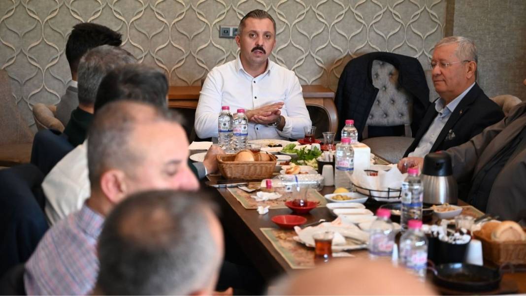 Kemer’de Şoförlere Destek: 2026 Turizm Sezonu İçin Hazırlıklar Görüşüldü 4